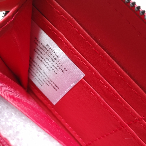 London Fog Adalia red & white zip around wallet wristlet - vegan leather - Picture 7 of 8